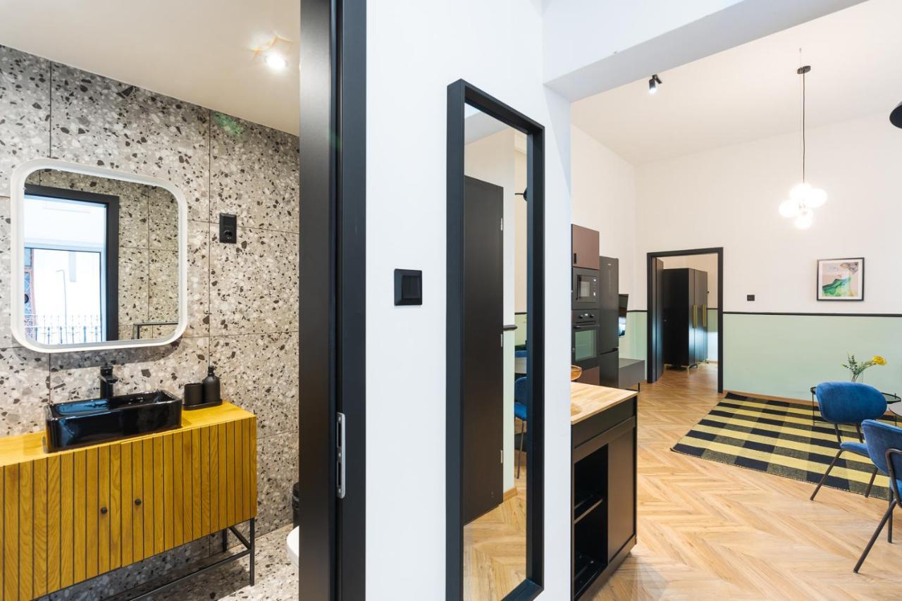 בודפשט Luxury Peaceful Apartment By The St Stephen'S Basilica מראה חיצוני תמונה